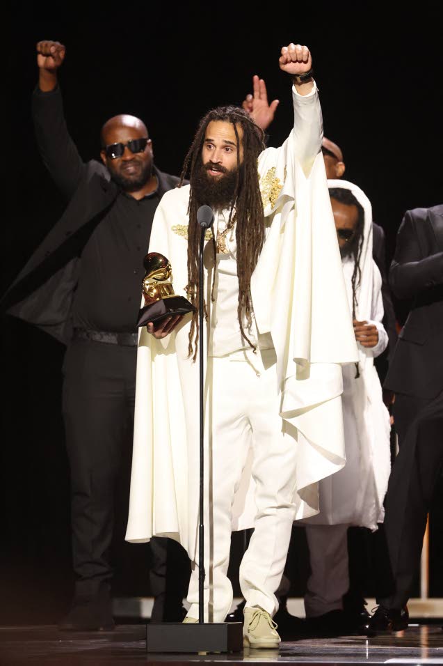Pesona Reggae dan Momen Fesyen di Grammy 2026