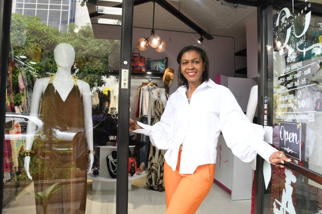 Gaya dan Keberanian: Menelusuri Jejak Onya’s Kloset