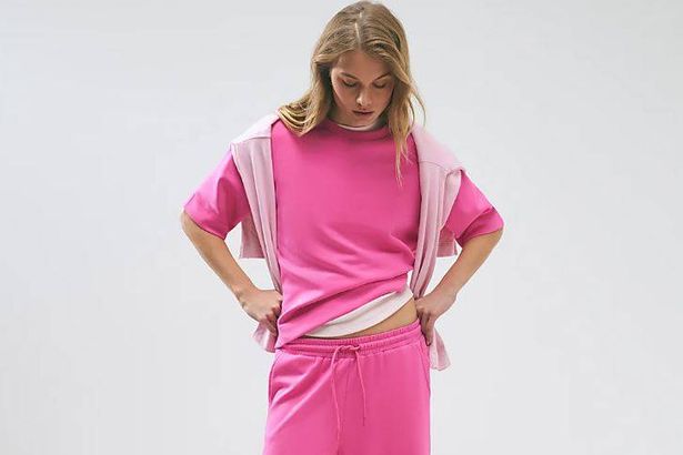 Set Loungewear River Island: Pilihan Modis untuk Turun Pesawat